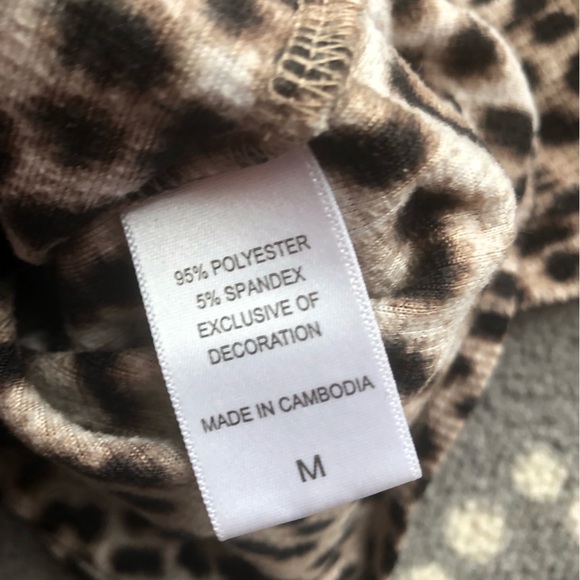 (Betsey Johnson) Leopard Cheetah Animal Print 2-Piece Pajama Set - MEDIUM - Picture 8 of 9